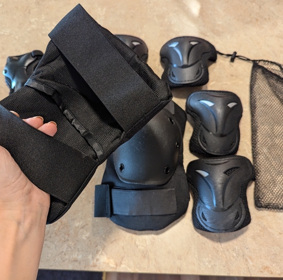 Kids Guards Protective Gear Set - Picture 11 of 16